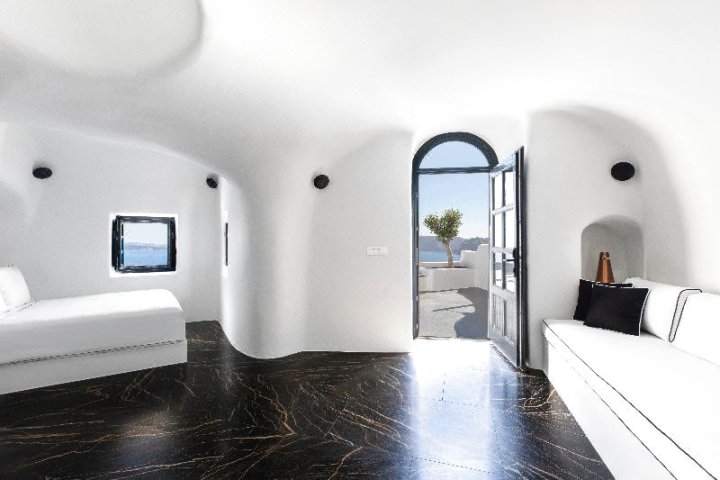 圣托里尼阿比斯酒店(Abyss Santorini)