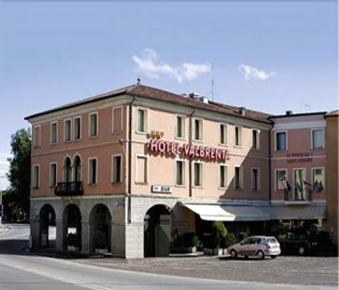 瓦布仁达酒店(Hotel Valbrenta)