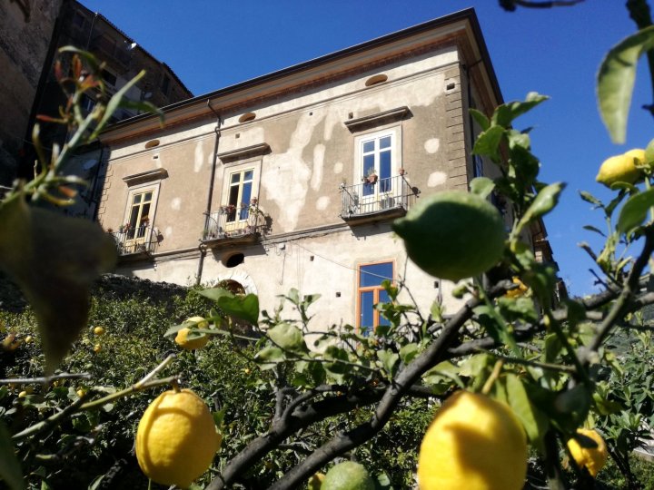 迪夫索布鲁之家(La Casa sul Blu Albergo Diffuso)