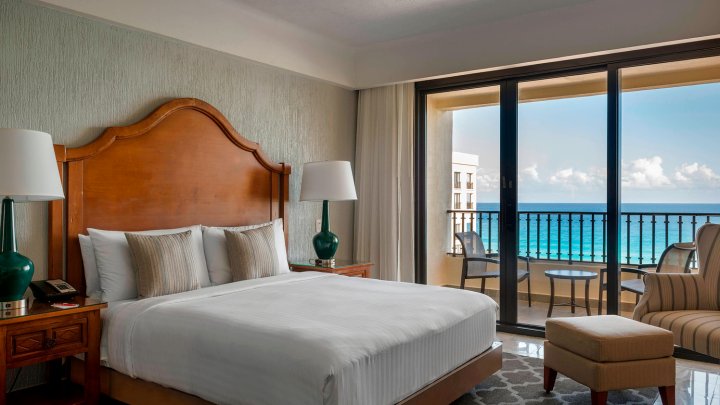 坎昆万豪度假酒店(Marriott Cancun Resort)