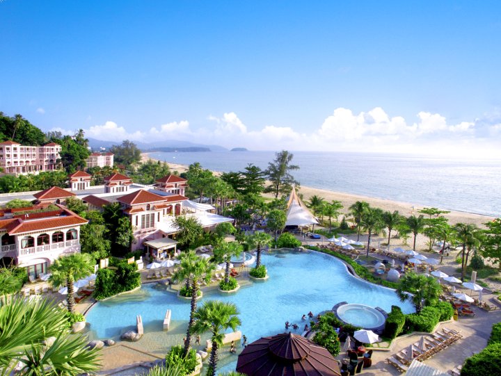 泰澜海滩度假村(Centara Grand Beach Resort Phuket)