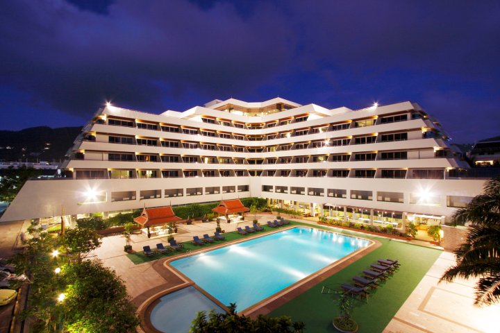 普吉岛芭东度假酒店(Patong Resort Hotel)