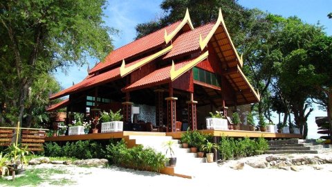 皮皮岛自然度假村酒店 (政府卫生认证)(Phi Phi Natural Resort (SHA Plus+))