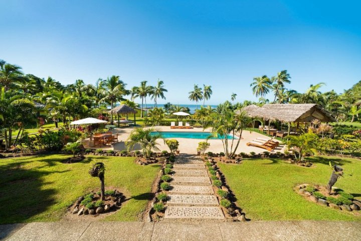 万竹可海湾度假酒店(Waidroka Bay Resort)