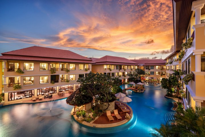 芭东帕拉贡水疗度假酒店(Patong Paragon Resort & Spa)