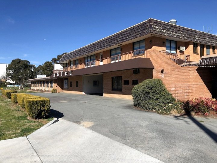 堪培拉莱纳姆汽车旅馆(Canberra Lyneham Motor Inn)