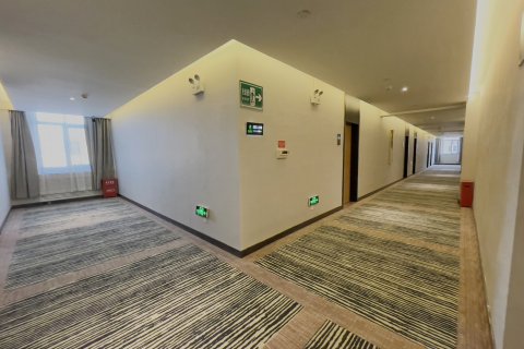 格林豪泰酒店(吉木萨尔准东五彩湾政务中心智选店)