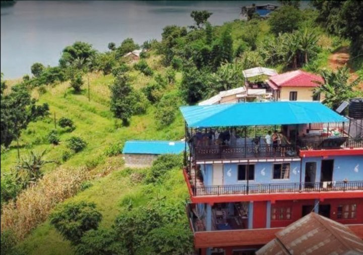 贝格纳斯湖滨旅馆(Begnas Lake Front Guest House)