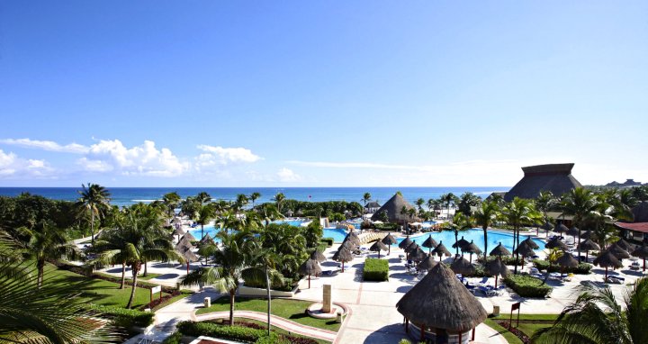 巴伊亚普林度假出租 - 奎特萨尔 2 居公寓酒店(Bahia Principe Vacation Rentals - Quetzal Two-Bedroom Apts)