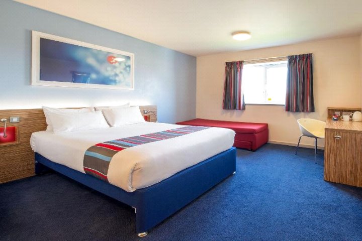 旅屋酒店-比斯特切尔威尔谷M40(Travelodge Bicester Cherwell Valley M40)