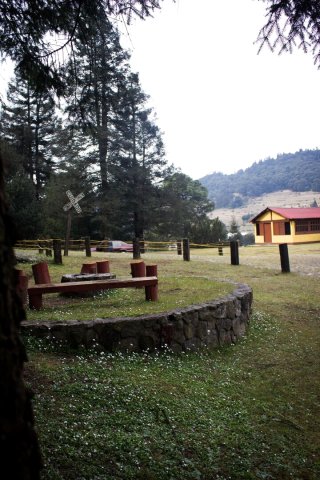 马车小屋酒吧餐厅酒店(Los Vagones Cabañas Restaurante Bar)