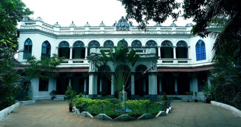 彻提纳杜酒店-正宗传统宫殿(Chettinadu Mansion – An Authentic Heritage Palace)