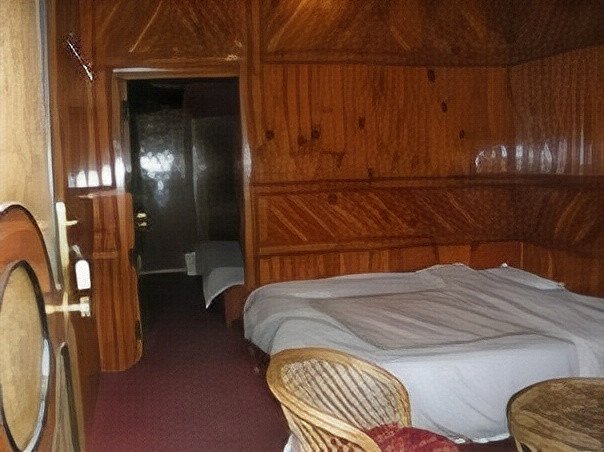 Shraya House Boat Single Bedded