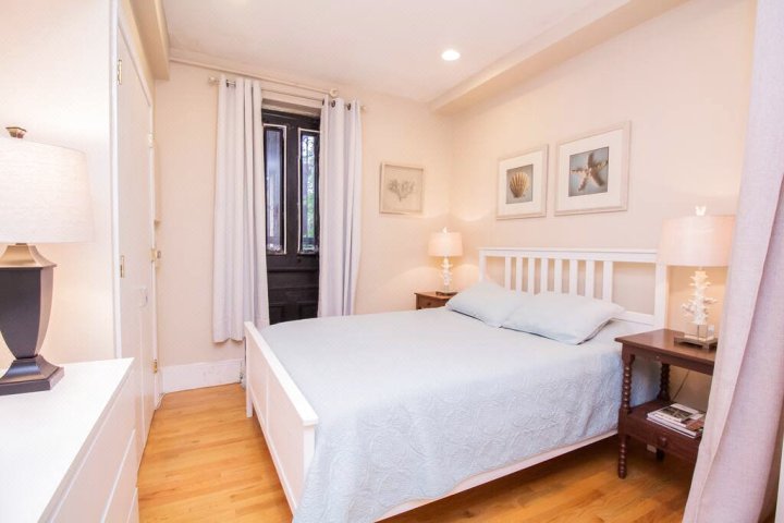 Renovated,Fully Furnished 1 Bedroom in Back Bay