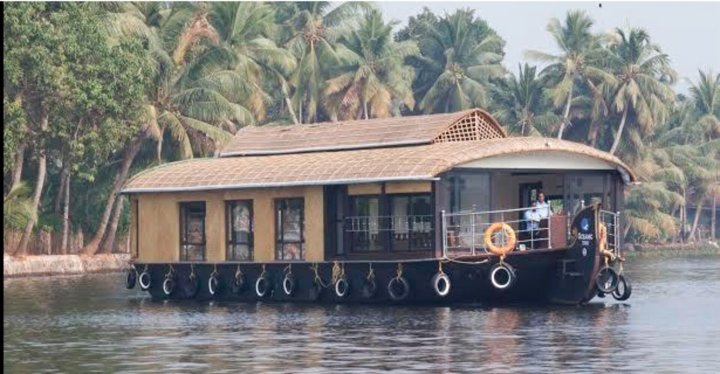 Agman Inn Houseboat