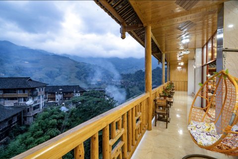 龙脊梯田金坑大寨漫步云居智能全景酒店(千层天梯观景台店)