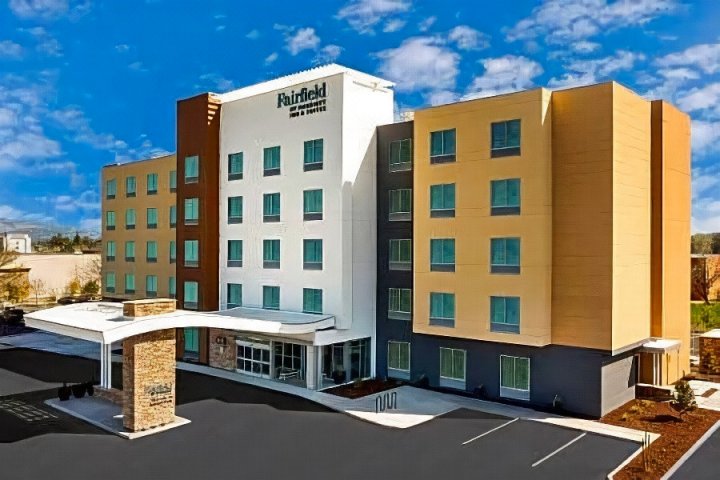 罗内特帕克圣罗莎万豪万枫套房酒店(Fairfield Inn & Suites by Marriott Santa Rosa Rohnert Park)