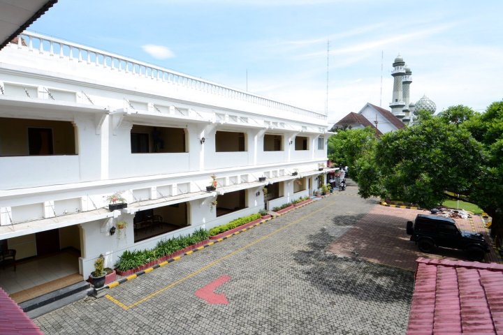 马朗彩虹酒店(Hotel Pelangi Malang)