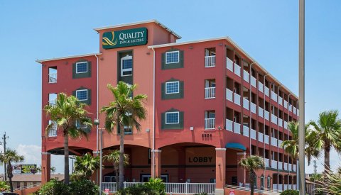 海滨品质套房酒店(Quality Inn & Suites Beachfront)