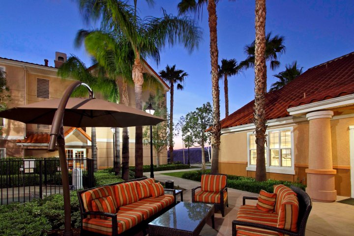 阿纳海姆希尔斯/约巴林达居家酒店(Residence Inn Anaheim Hills Yorba Linda)