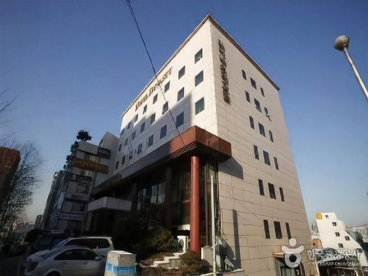 王朝大酒店(Hotel Dynasty)