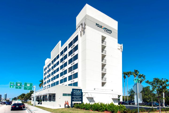 福朋喜来登酒店 - 劳德代尔堡机场/邮轮港口(Four Points by Sheraton Fort Lauderdale Airport/Cruise Port)