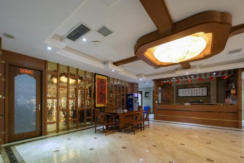 曼谷大酒店(黄梅火车站店)