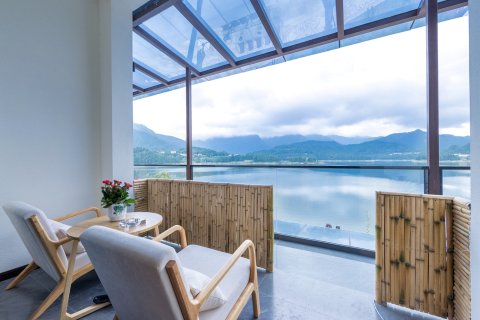 诗酒年华湖畔山居