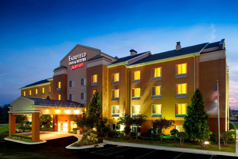 亚特兰大麦克多诺万豪费尔菲尔德酒店(Fairfield Inn & Suites Atlanta McDonough)