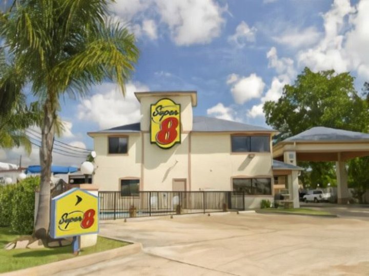 休斯顿威洛布鲁克 249 公路温德姆速 8 酒店(Super 8 by Wyndham Houston/Willowbrook Hwy 249)