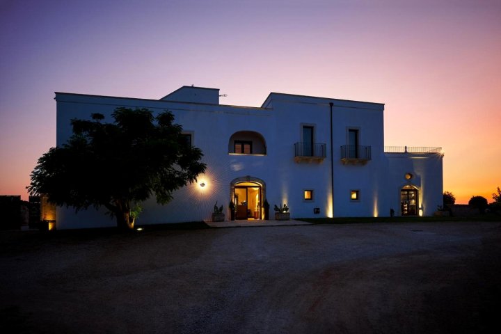 马沙丽亚巴娜拉温泉度假酒店(Masseria Bagnara Resort & Spa)