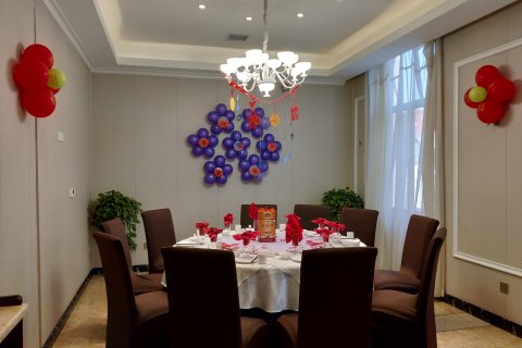 蒲城兴隆温泉大厦