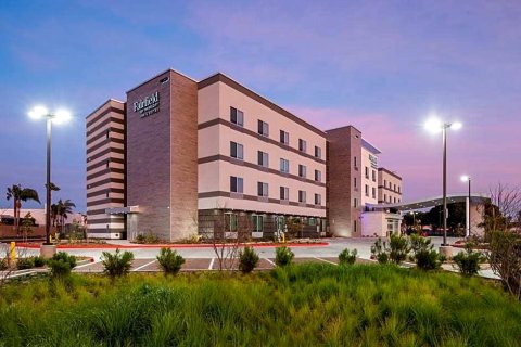 阿纳海姆洛斯阿拉米托斯万枫套房酒店(Fairfield by Marriott Inn & Suites Anaheim Los Alamitos)