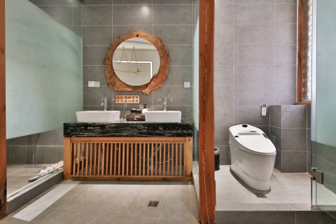 丽江岸边云水庭院