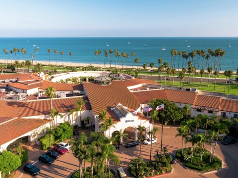 圣巴巴拉海滨度假希尔顿酒店(Hilton Santa Barbara Beachfront Resort)