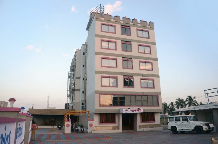 Hotel Surbhi