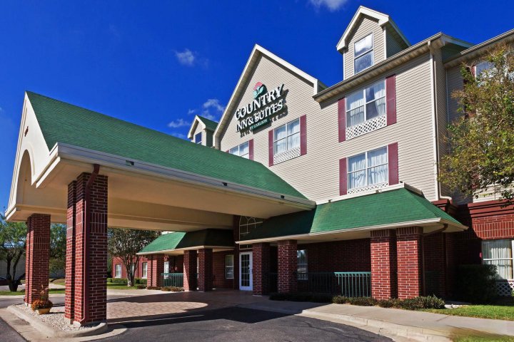 德克萨斯卡尔森哈灵根乡村套房酒店(Country Inn & Suites by Radisson, Harlingen, TX)