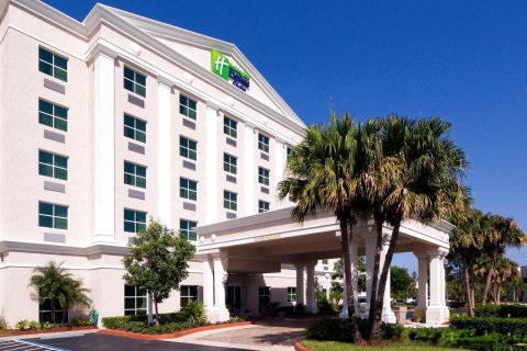 迈阿密肯德尔智选假日套房酒店(Holiday Inn Express & Suites Miami Kendall, an IHG Hotel)