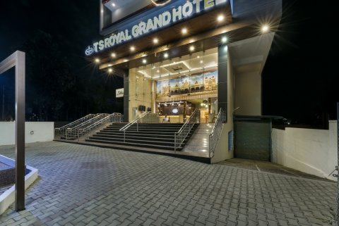 TS 皇家大酒店 - 霍苏尔 - 亚地贝列(T S Royal Grand Hotel-Bommasandra -Hosur Road)