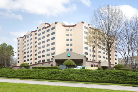 罗利瑰珀翠希尔顿安泊酒店(Embassy Suites by Hilton Raleigh Crabtree)