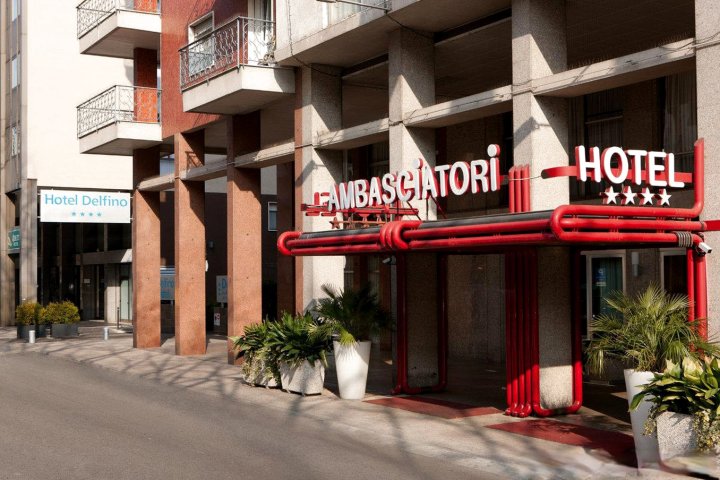 梅斯特安巴夏特利酒店(Hotel Ambasciatori Mestre)