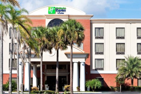 巴托智选假日酒店&套房(Holiday Inn Express Hotel & Suites Bartow, an IHG Hotel)