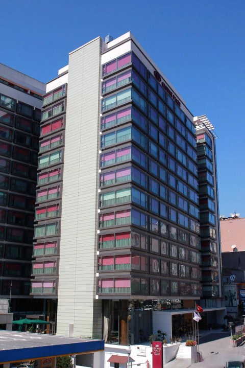 伊斯坦布尔哈比皇冠假日酒店(Crowne Plaza Istanbul Harbiye, an IHG Hotel)