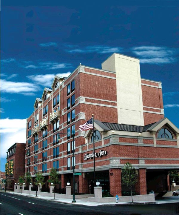 波士顿/剑桥希尔顿欢朋酒店(Hampton Inn by Hilton Boston/Cambridge)