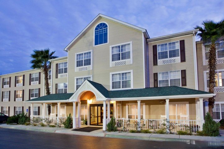 卡尔森萨凡纳市区乡村套房酒店(Country Inn & Suites by Radisson, Savannah Midtown, GA)