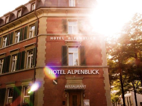 艾潘布里克伯尔尼(Alpenblick Bern - Kind of a Hotel)