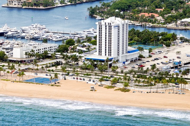 巴伊亚玛律劳德代尔堡海滩巴伊亚玛律希尔顿逸林酒店(Bahia Mar Fort Lauderdale Beach - DoubleTree by Hilton)