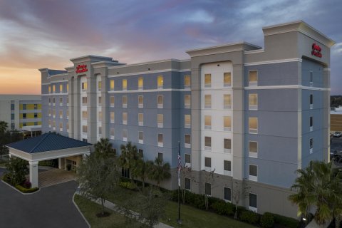 莱克兰-波克南部林荫大道欢朋套房酒店(Hampton Inn & Suites Lakeland-South Polk Parkway)