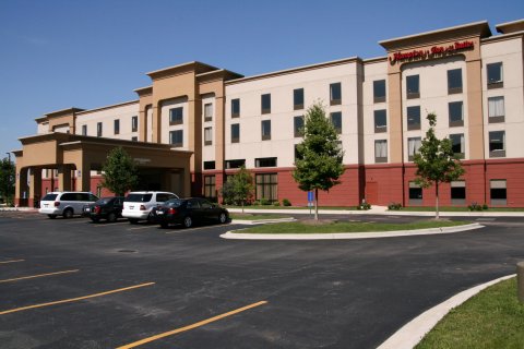 波林布鲁克欢朋酒店及套房(Hampton Inn & Suites Bolingbrook)