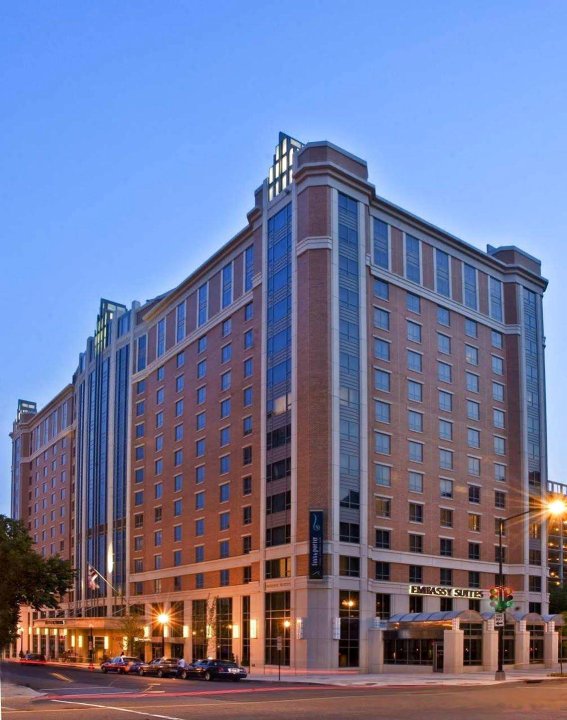 华盛顿特区会议中心希尔顿安泊酒店(Embassy Suites by Hilton Washington DC Convention Center)
